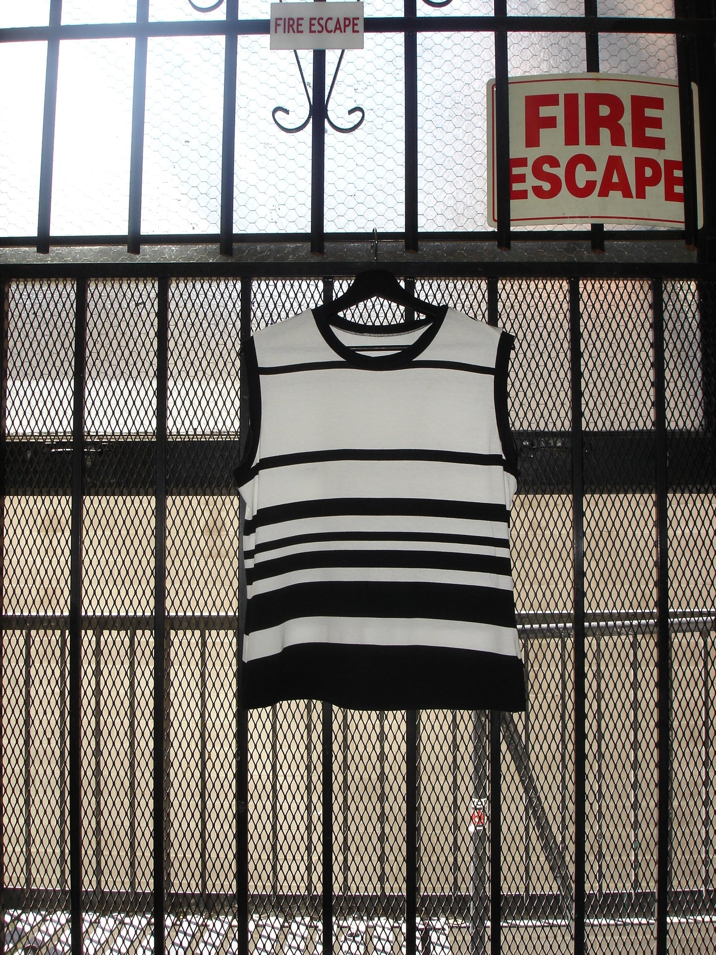 MULTI-STRIPE TANK