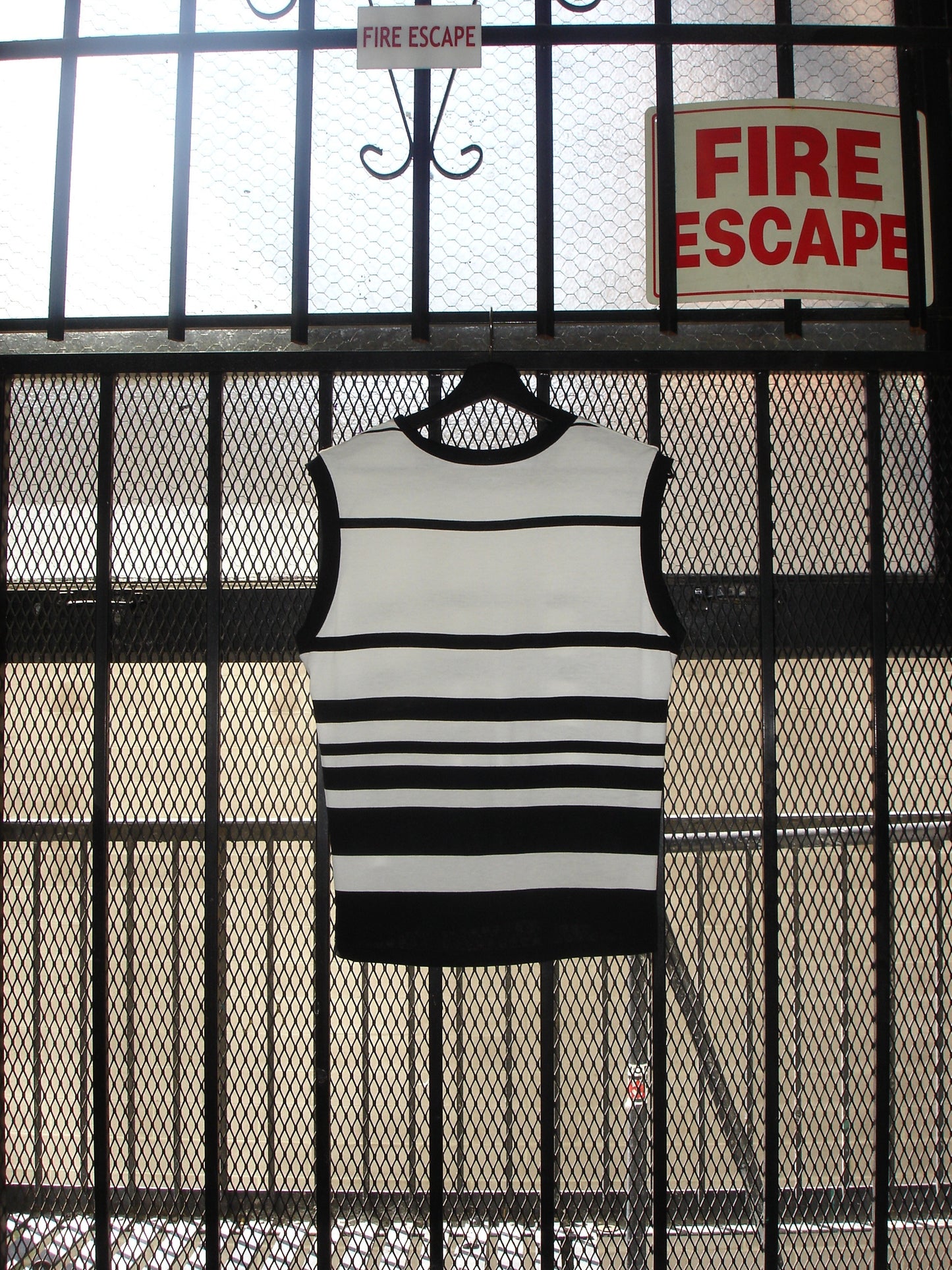 MULTI-STRIPE TANK