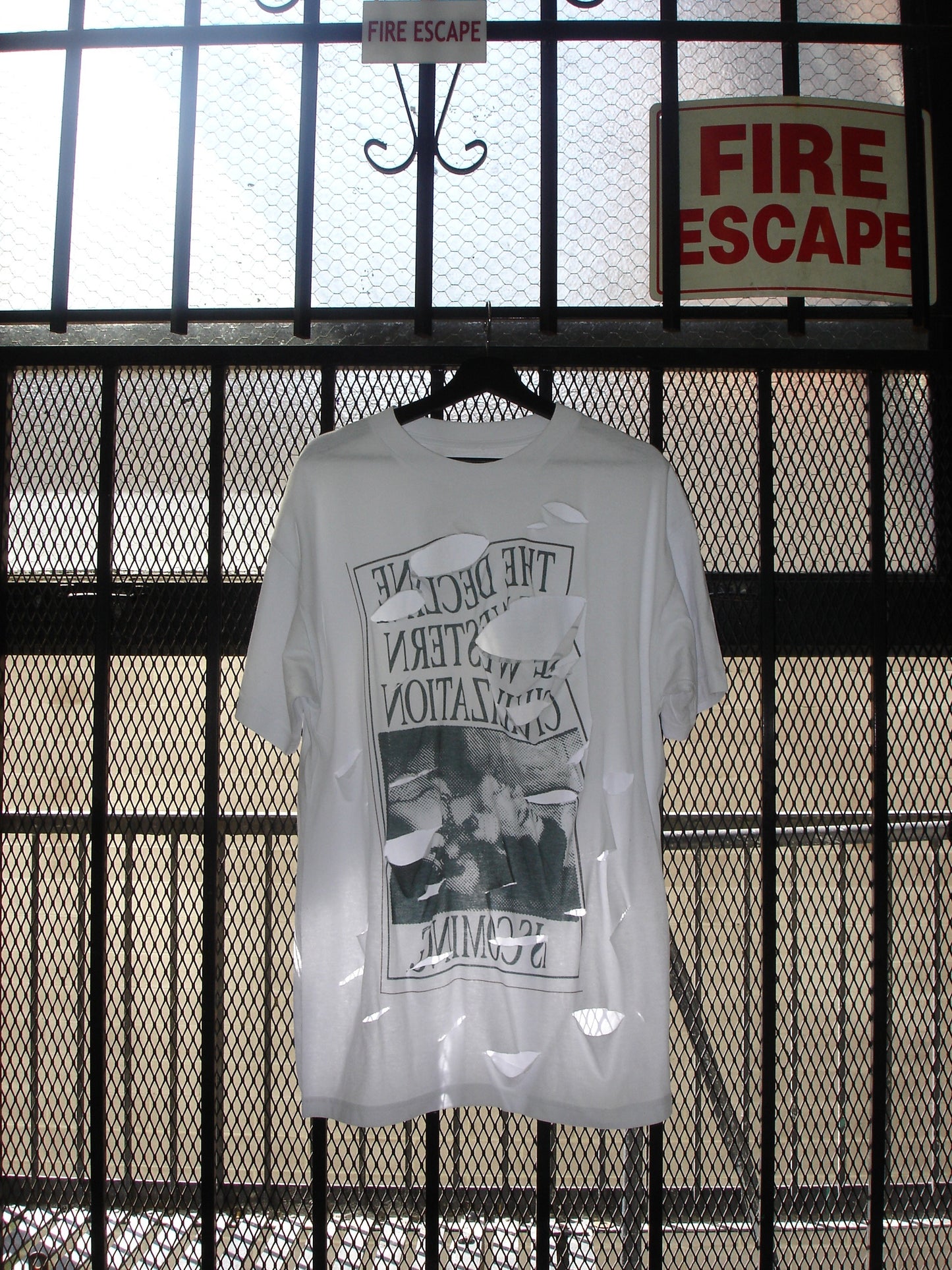 RIPPED DECLINE T-SHIRT