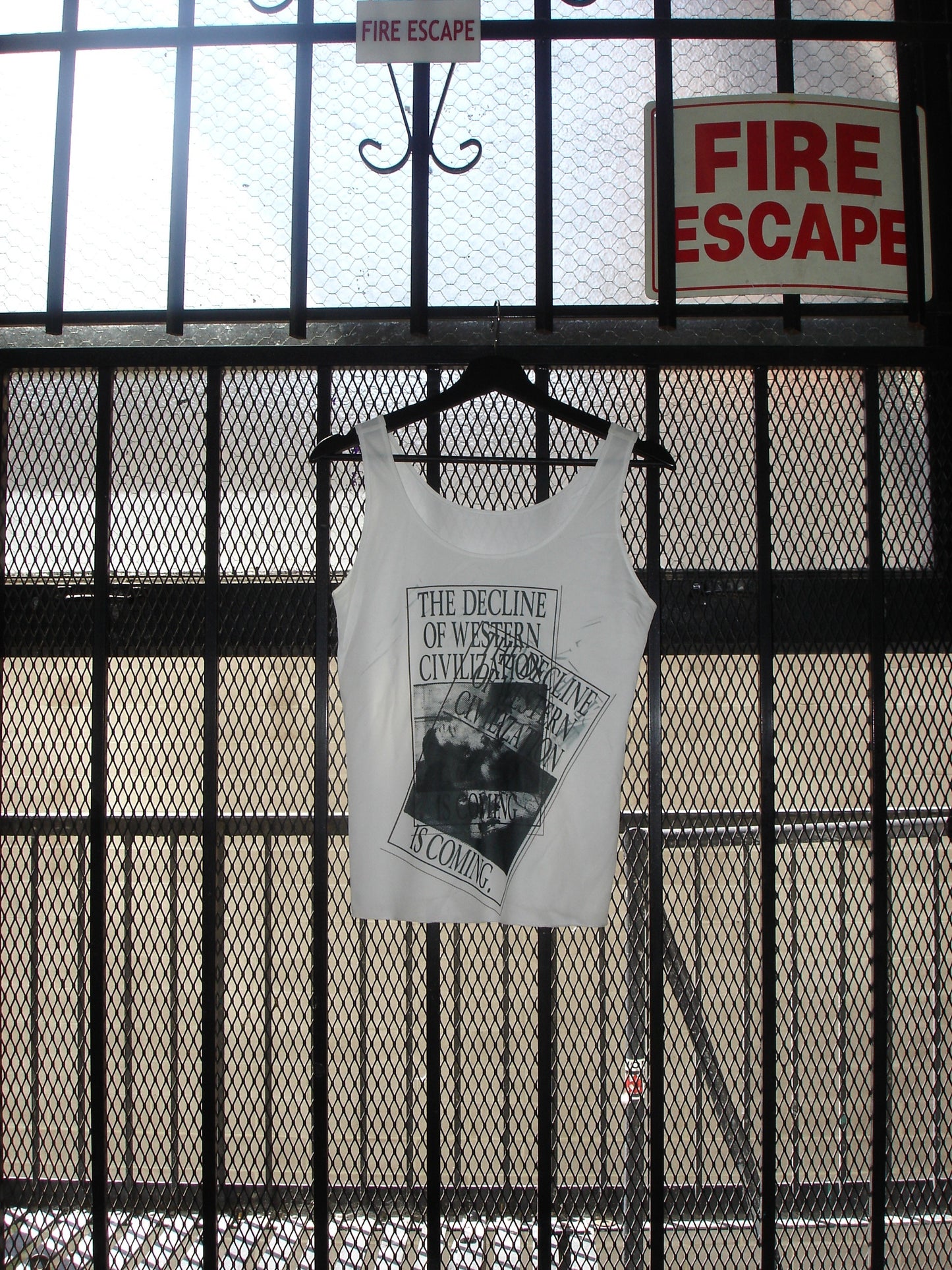 DECLINE TANK